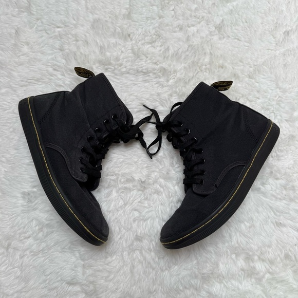 Dr. Martens Shoreditch AirWair Canvas Sneakers Size 6 Black Combat Boots - Picture 1 of 16